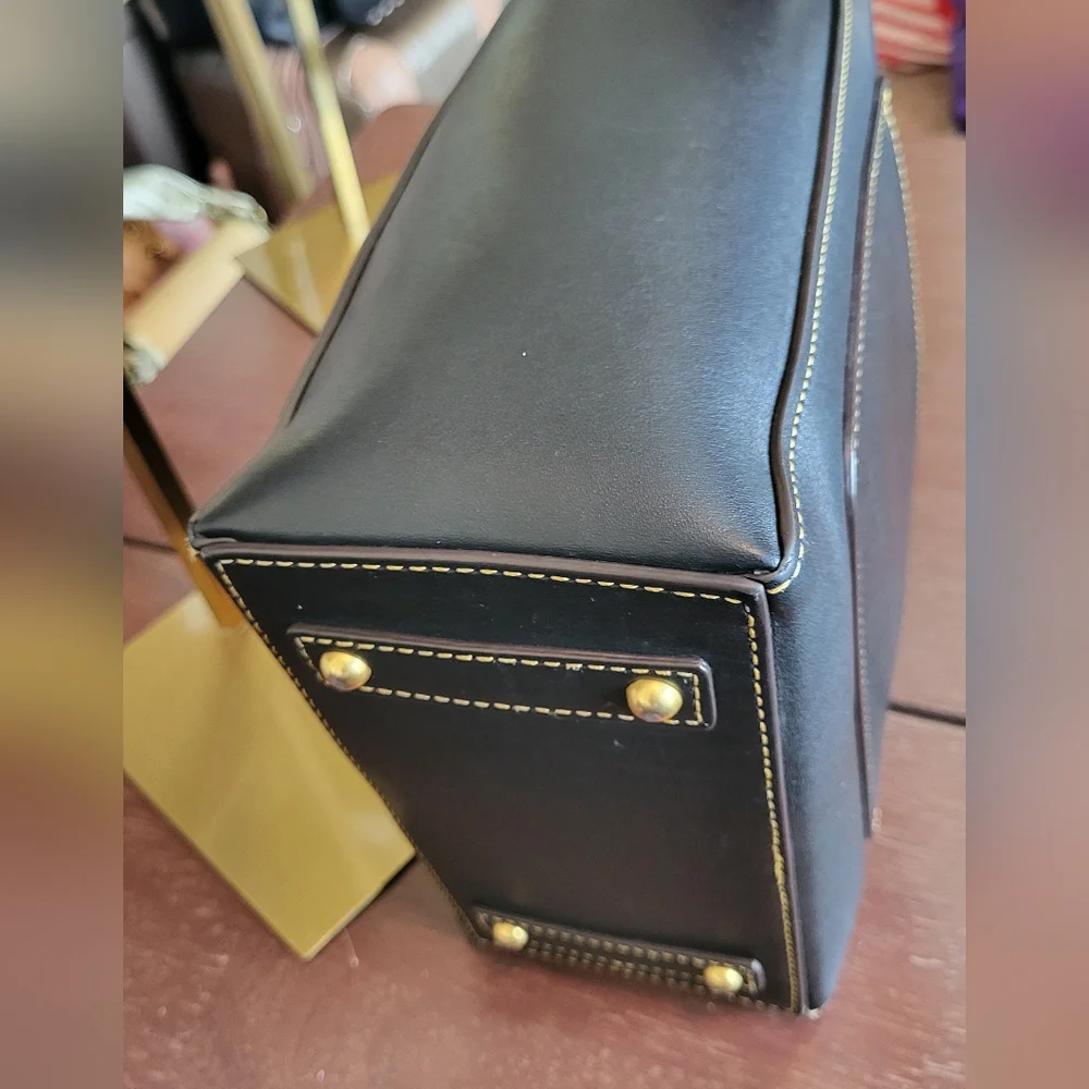 Dooney & Bourke Emerson Bucket Hobo Shoulder Bag Black Leather EUC - Picture 5 of 15